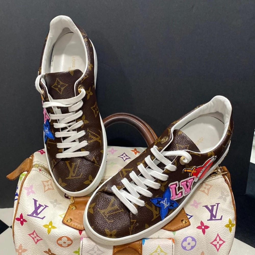 Louis Vuitton Front Row with patch sneakers